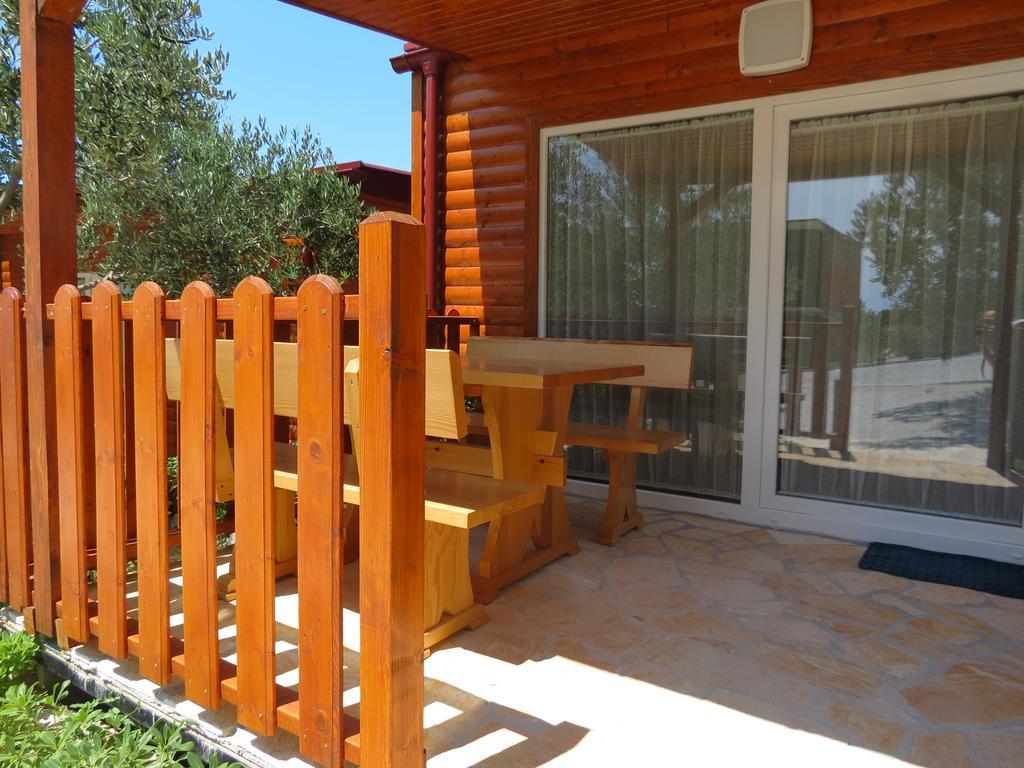 Campsite Kaya Pakoštane Eksteriør billede