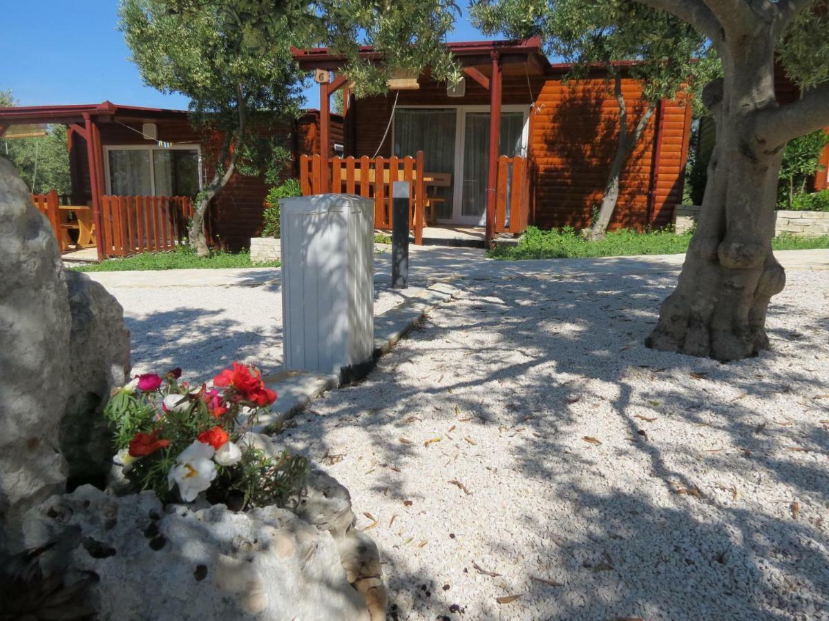 Campsite Kaya Pakoštane Eksteriør billede