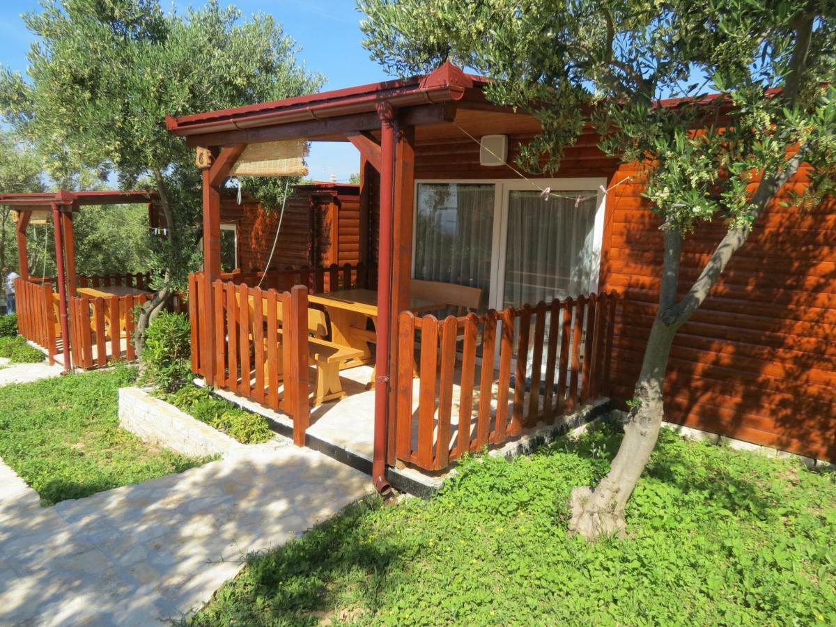 Campsite Kaya Pakoštane Eksteriør billede